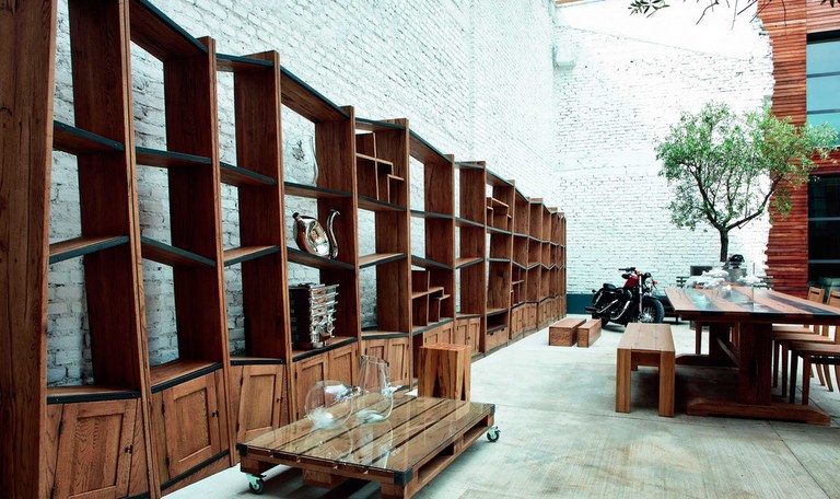 devrina nais arredamento torino